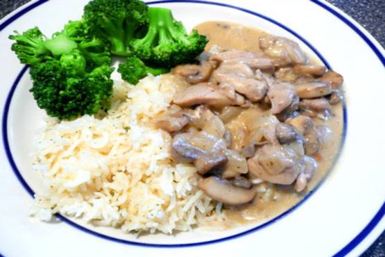 CREAMY MUSHROOM CHICKEN