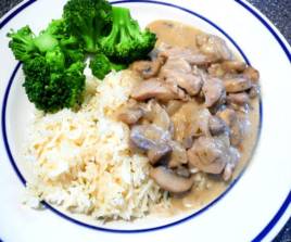 CREAMY MUSHROOM CHICKEN